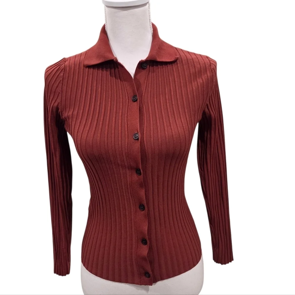 Zara Ribbed Knit Top Long Sleeved Sweater Button Front Brick Red Medium